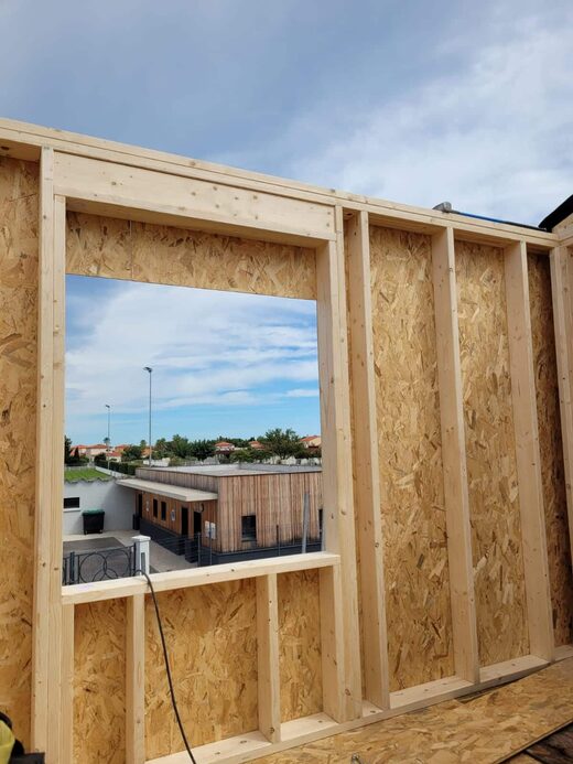 Sur&#x00E9;l&#x00E9;vation&#x20;ossature&#x20;bois&#x20;&#x3A;&#x20;avantages&#x20;et&#x20;&#x00E9;tapes&#x20;pour&#x20;agrandir&#x20;sa&#x20;maison
